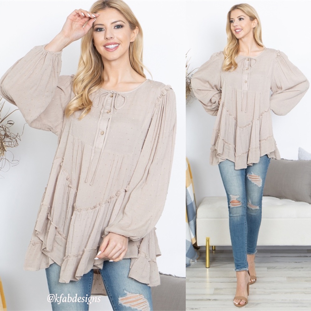 LAST 2! Asymmetric Hem- Functional button and tie detail Khaki Swiss Dot Top! - Picture 2 of 6